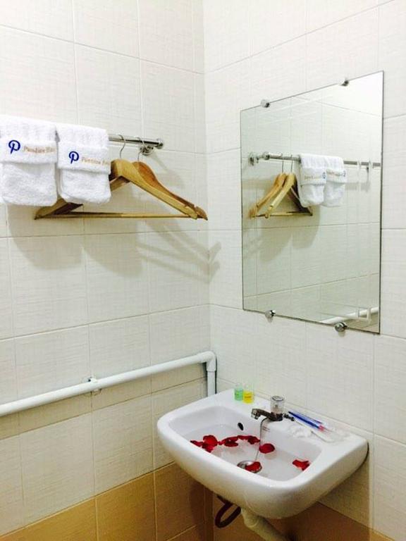 Pandora Motel Янгон Экстерьер фото