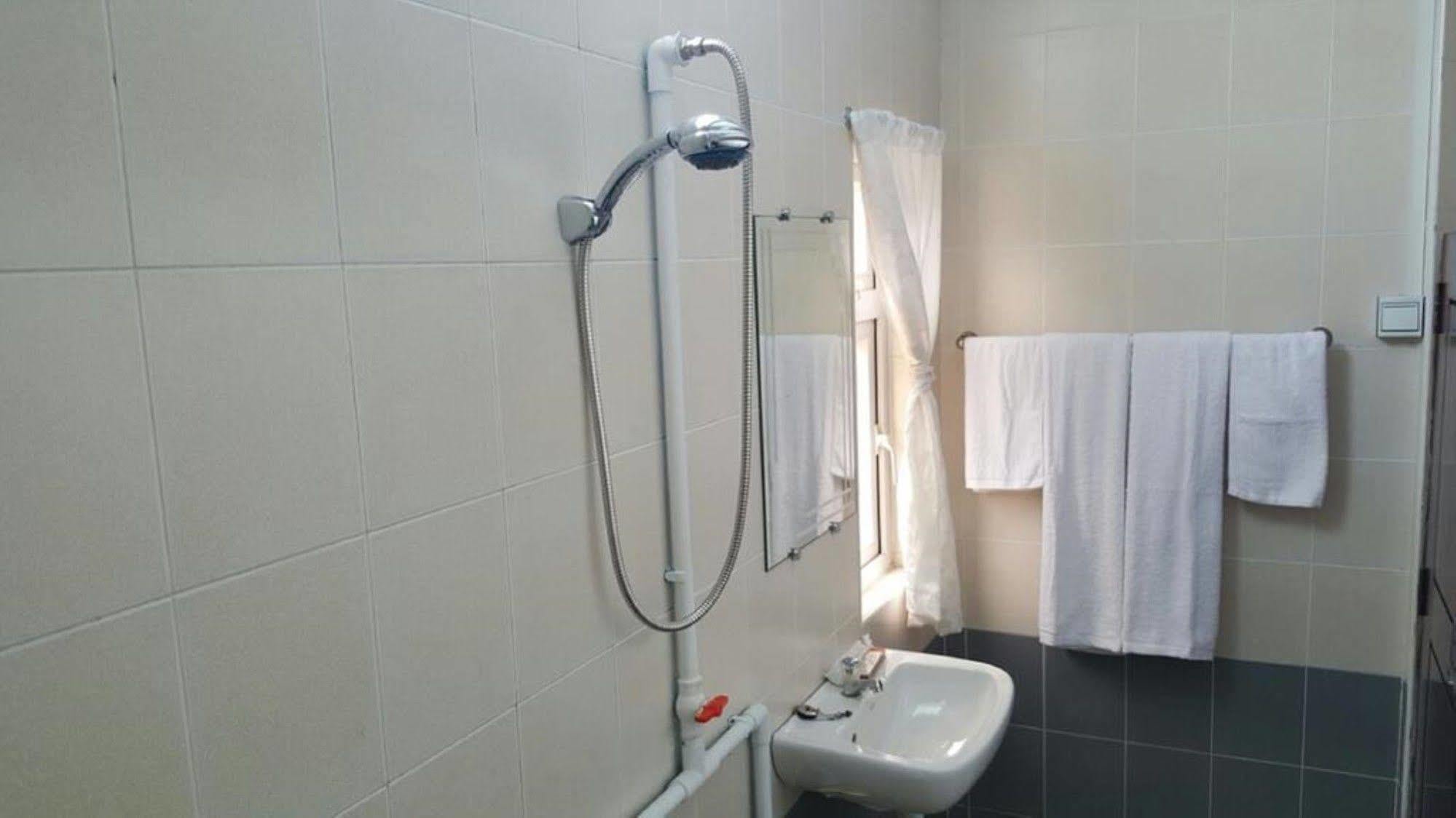 Pandora Motel Янгон Экстерьер фото